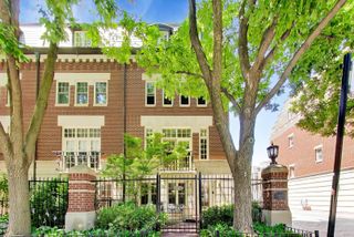 2648 N Southport Avenue, Chicago, IL 60614