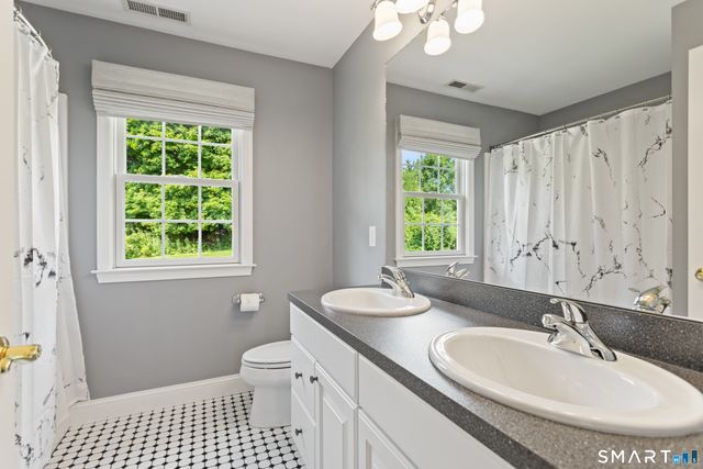 3 Tobins Court 3, Danbury, CT 06810