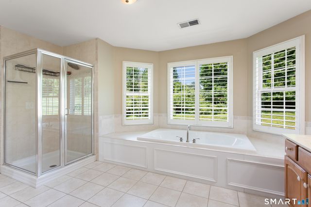 3 Tobins Court 3, Danbury, CT 06810