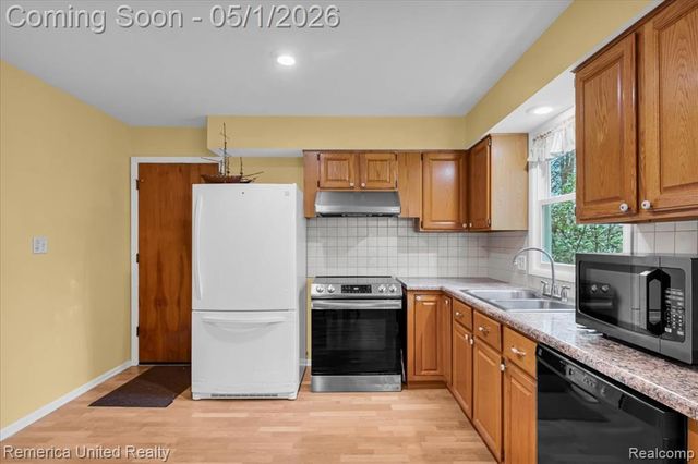 48901 Hanford Road, Canton, MI 48187