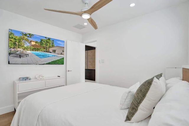 1043 N Victoria Park Road 1-2, Fort Lauderdale, FL 33304