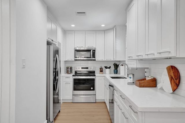 1043 N Victoria Park Road 1-2, Fort Lauderdale, FL 33304