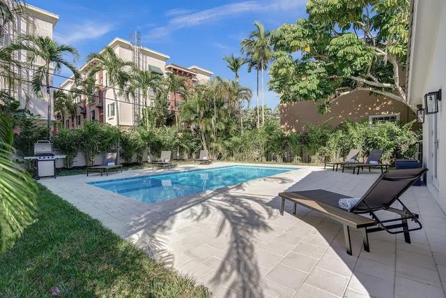 1043 N Victoria Park Road 1-2, Fort Lauderdale, FL 33304