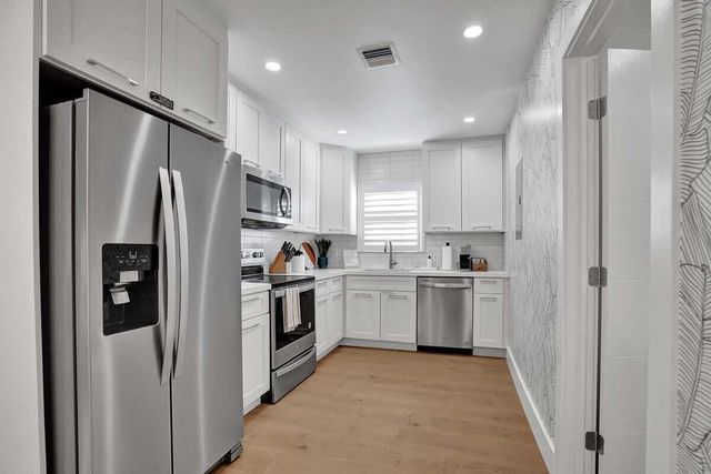 1043 N Victoria Park Road 1-2, Fort Lauderdale, FL 33304