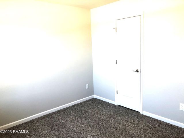 108 Abbeywood Court, Youngsville, LA 70592