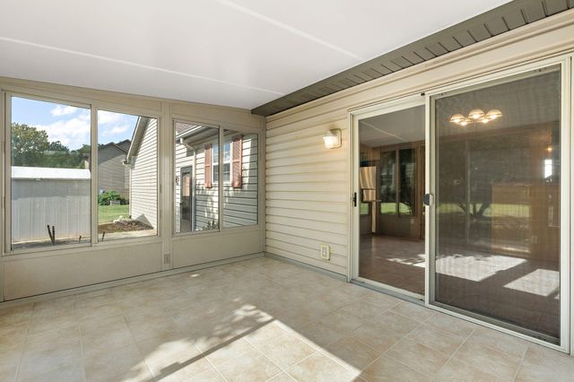 362 Kimrich Circle S, Valparaiso, IN 46385