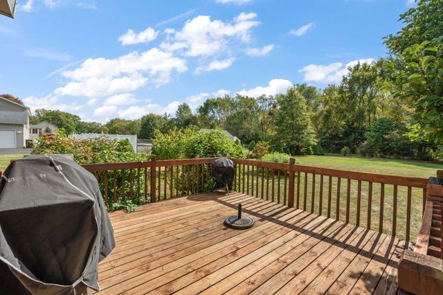 362 Kimrich Circle S, Valparaiso, IN 46385