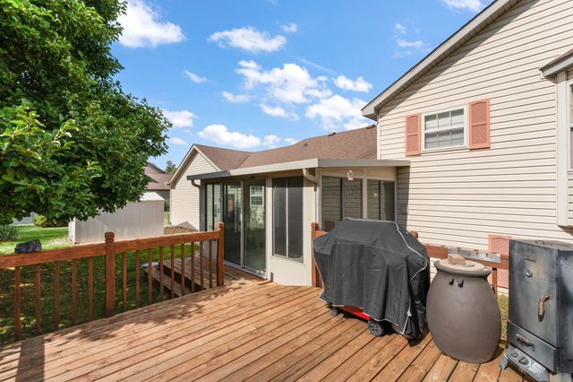 362 Kimrich Circle S, Valparaiso, IN 46385