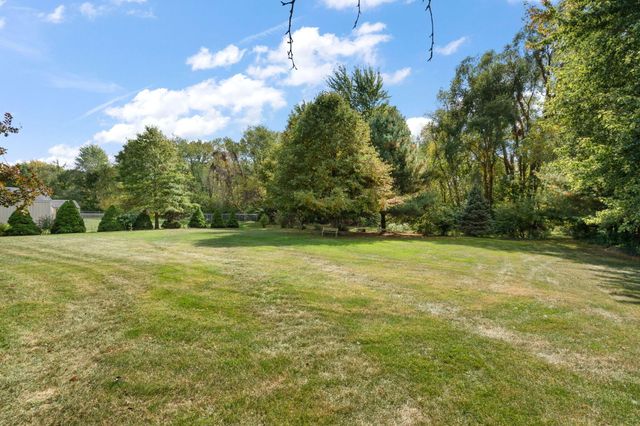 362 Kimrich Circle S, Valparaiso, IN 46385