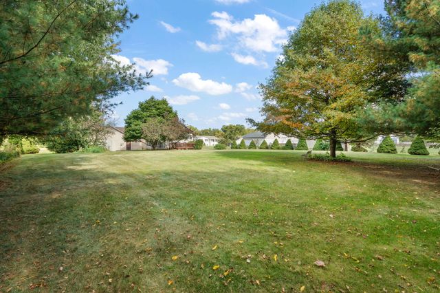 362 Kimrich Circle S, Valparaiso, IN 46385