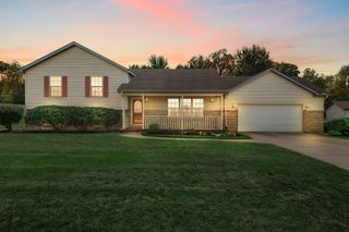 362 Kimrich Circle S, Valparaiso, IN 46385