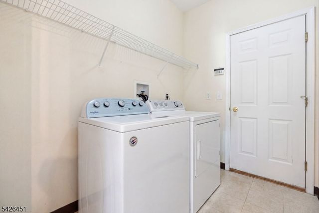 15 Aspen Ct, Hardyston Twp., NJ 07419