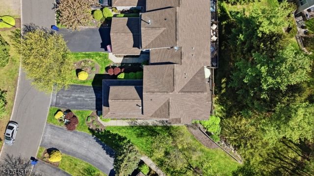 15 Aspen Ct, Hardyston Twp., NJ 07419