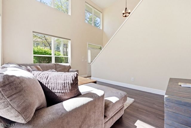 15 Aspen Ct, Hardyston Twp., NJ 07419