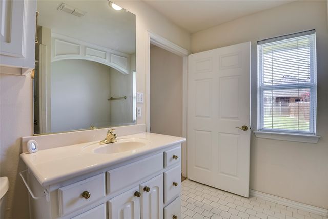 311 Northgate Drive, Waxahachie, TX 75165