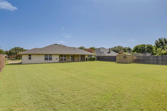 311 Northgate Drive, Waxahachie, TX 75165