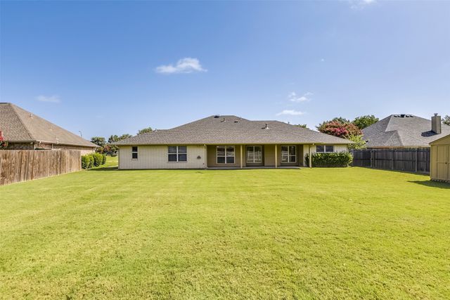 311 Northgate Drive, Waxahachie, TX 75165