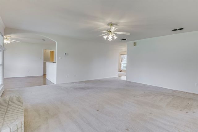 311 Northgate Drive, Waxahachie, TX 75165