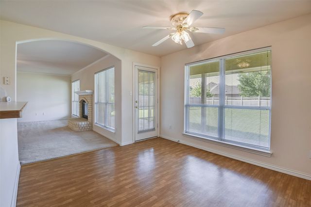 311 Northgate Drive, Waxahachie, TX 75165