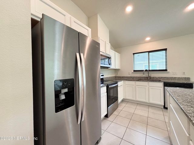 2894 WINDSOR LAKES Way, Green Cove Springs, FL 32043