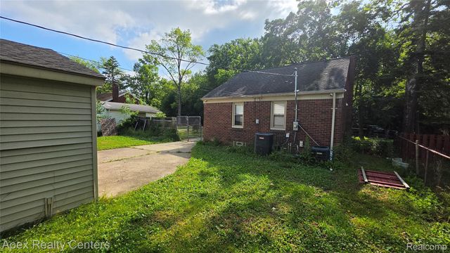 1172 Blackstone Street, Inkster, MI 48141