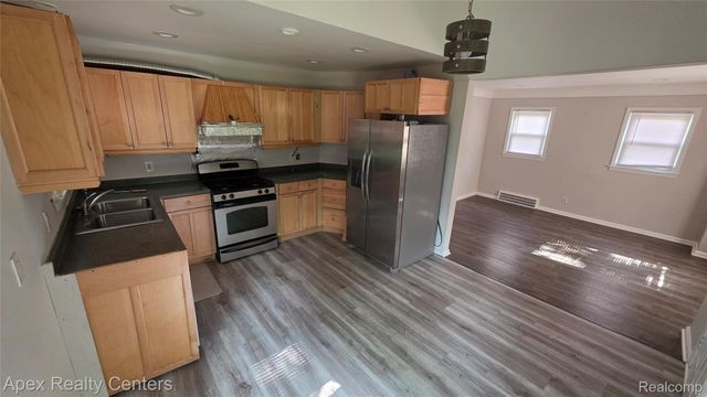 1172 Blackstone Street, Inkster, MI 48141