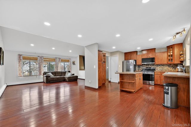22 Cambridge Circle, Monroe, NY 10950