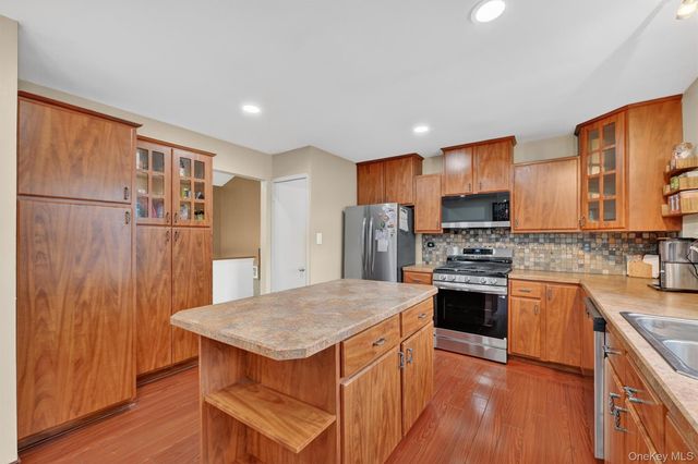 22 Cambridge Circle, Monroe, NY 10950