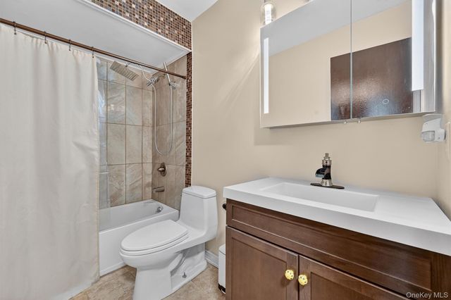 22 Cambridge Circle, Monroe, NY 10950
