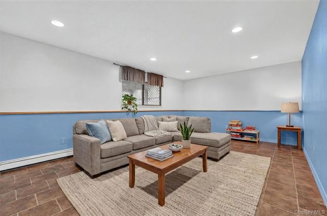 22 Cambridge Circle, Monroe, NY 10950