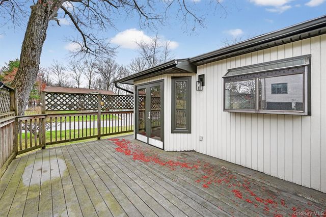 22 Cambridge Circle, Monroe, NY 10950