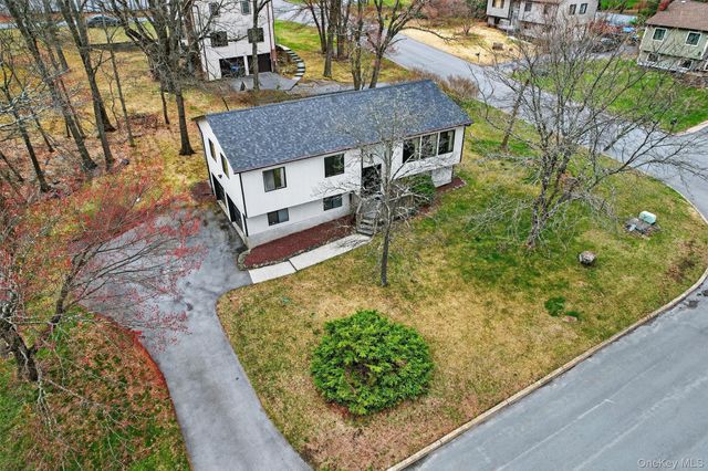 22 Cambridge Circle, Monroe, NY 10950