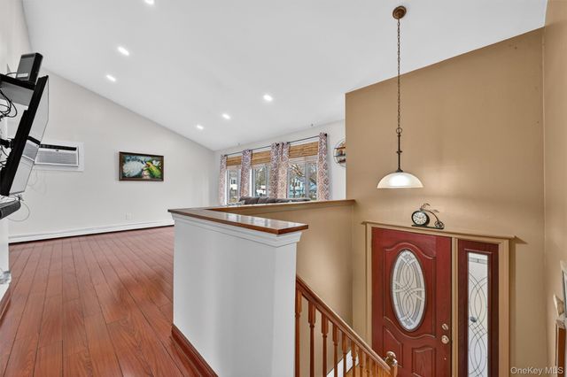 22 Cambridge Circle, Monroe, NY 10950