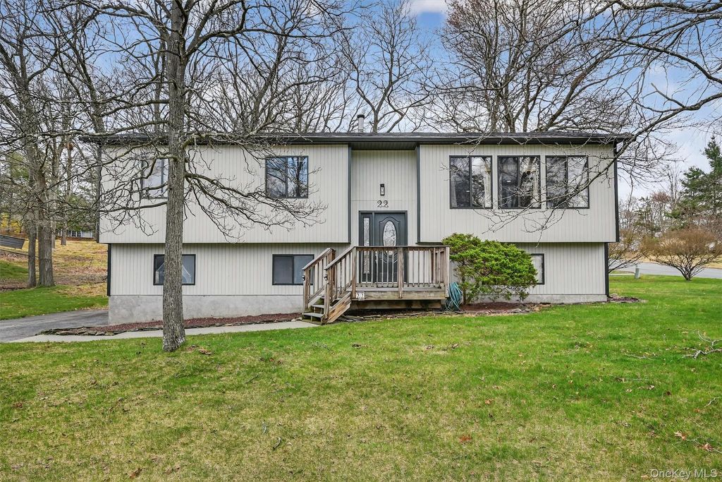 22 Cambridge Circle, Monroe, NY 10950
