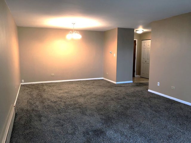 1331 S Finley Road 208, Lombard, IL 60148