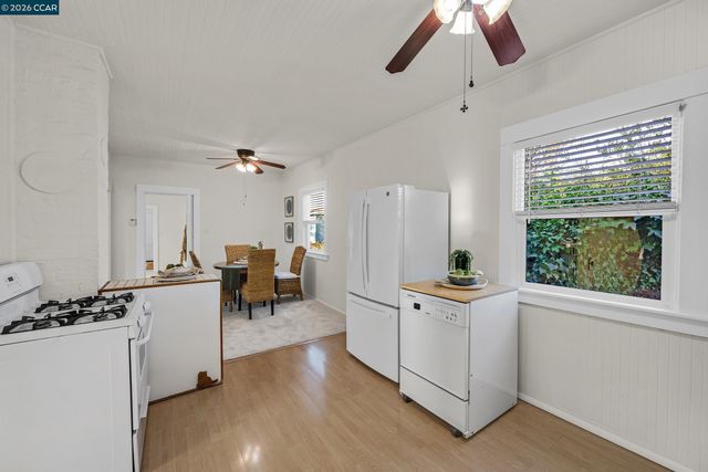 22820 5th St, Hayward, CA 94541