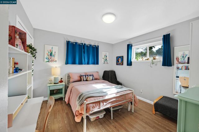 22820 5th St, Hayward, CA 94541