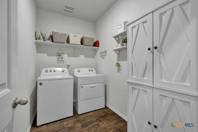 437 Signe, Seguin, TX 78155