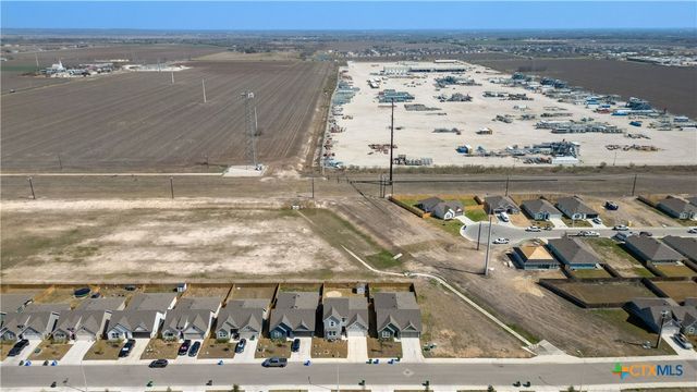 437 Signe, Seguin, TX 78155