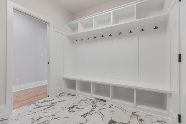 12984 Spirea Avenue, St. John, IN 46373