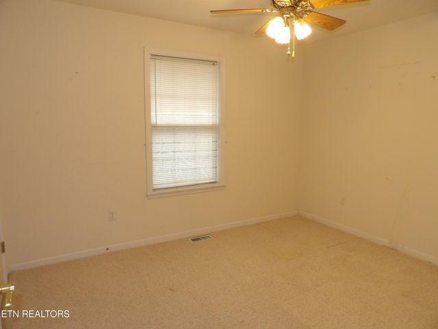 58 Russell Lane, Crossville, TN 38555