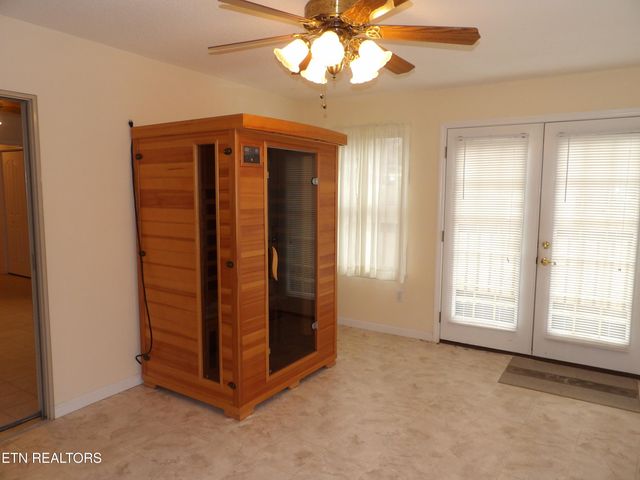 58 Russell Lane, Crossville, TN 38555