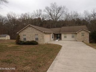 58 Russell Lane, Crossville, TN 38555