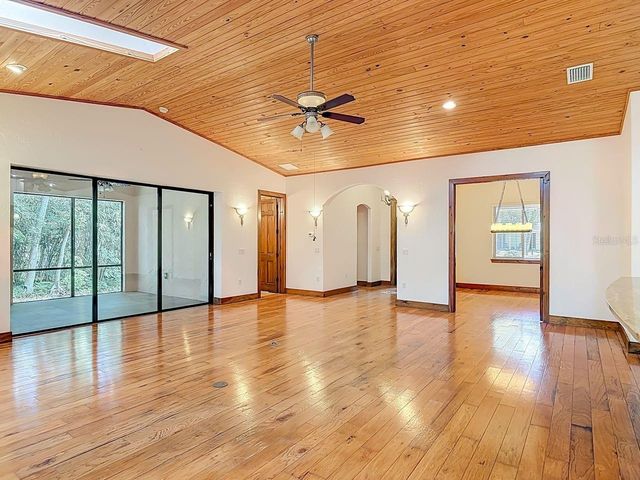 250 GARDEN STREET, Lake Helen, FL 32744