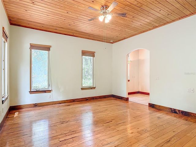 250 GARDEN STREET, Lake Helen, FL 32744