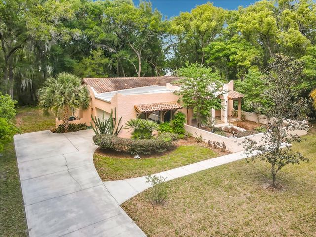 250 GARDEN STREET, Lake Helen, FL 32744