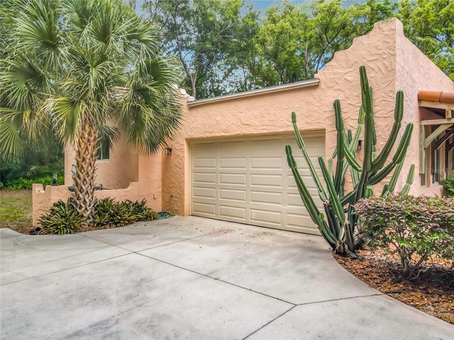250 GARDEN STREET, Lake Helen, FL 32744