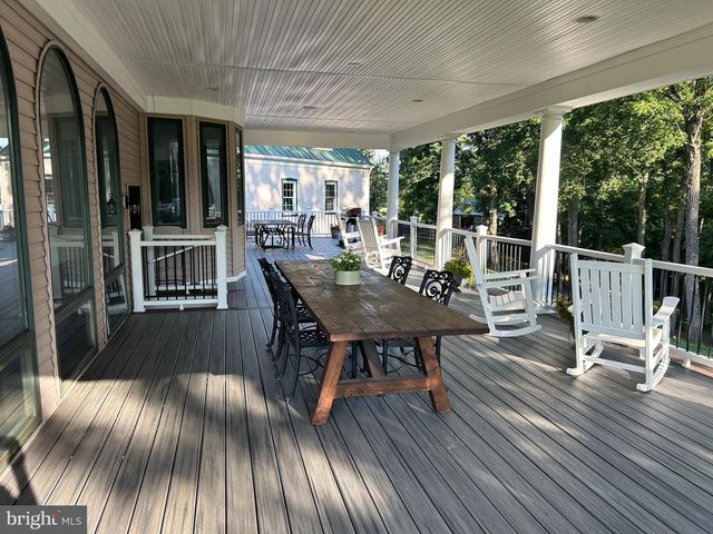38303 WINSOME TRAIL LN, Purcellville, VA 20132