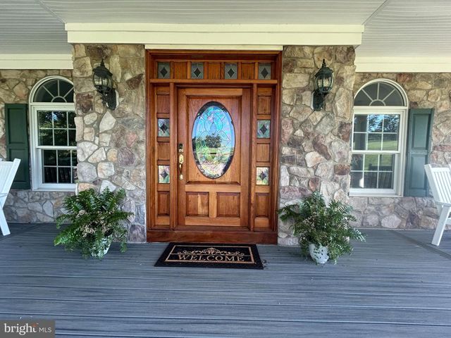 38303 WINSOME TRAIL LN, Purcellville, VA 20132