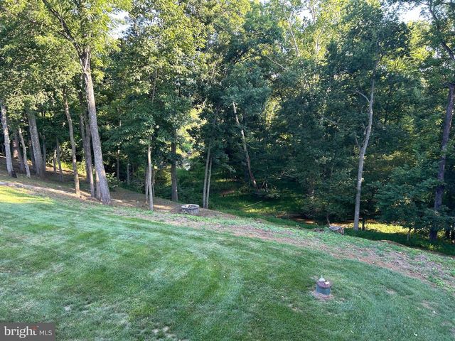 38303 WINSOME TRAIL LN, Purcellville, VA 20132